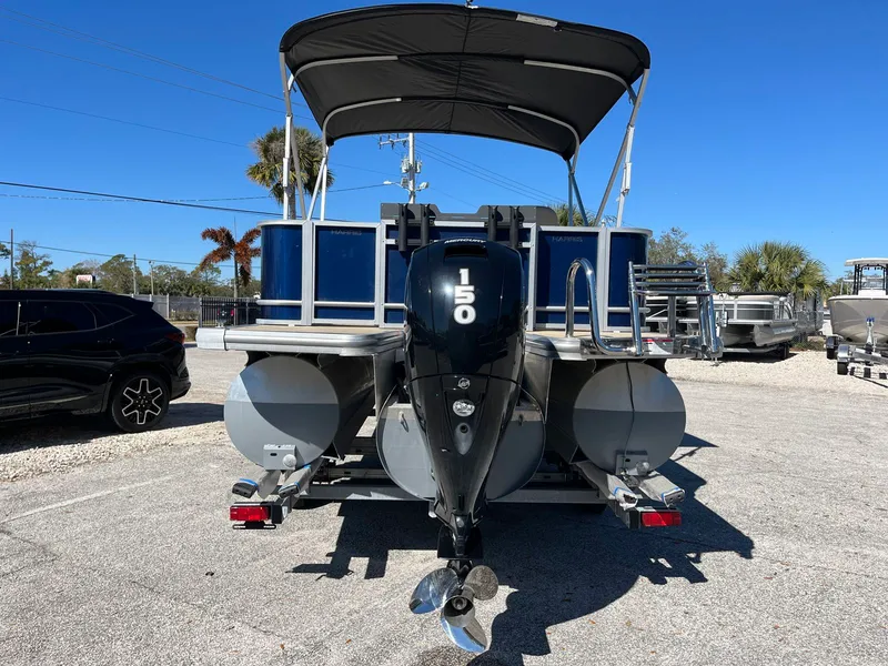 Slide: The Image of Robalo 206 Cayman 2024 - 2