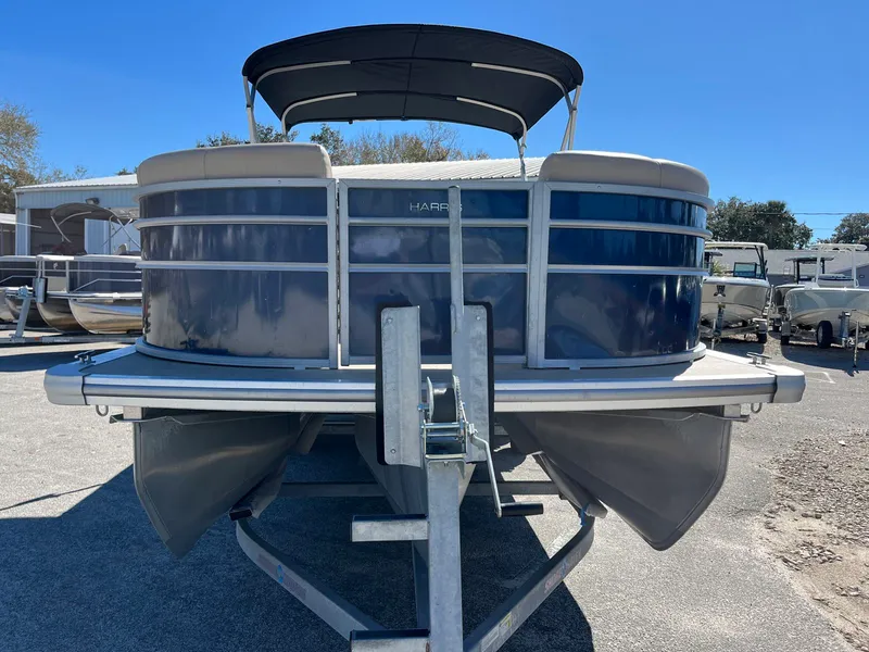 Slide: The Image of Robalo 206 Cayman 2024 - 6