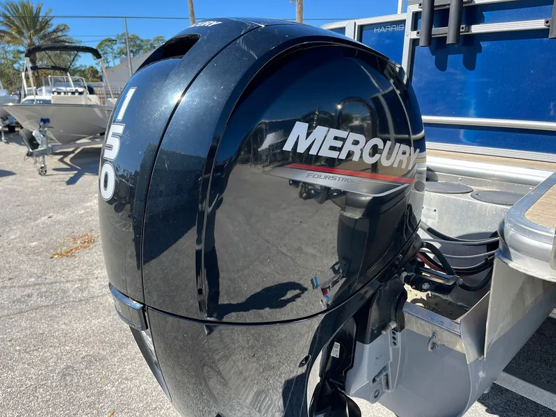 Slide: The Image of Robalo 206 Cayman 2024 - 7