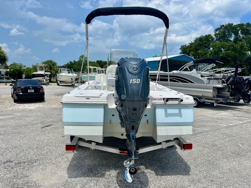 Slide: The Image of Robalo 206 Cayman 2024 - 5
