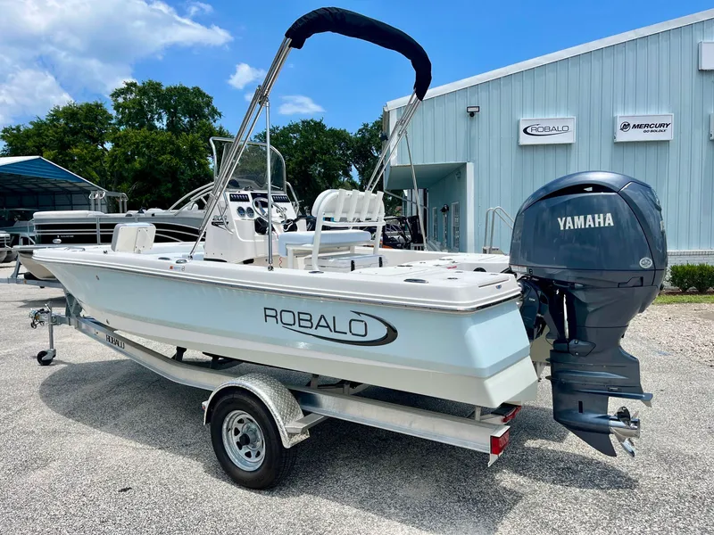 Slide: The Image of Robalo 206 Cayman 2024 - 4