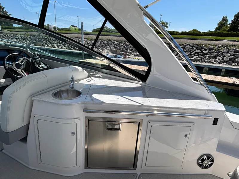 Slide: The Image of Regal 33 EXPRESS 2024 - 7