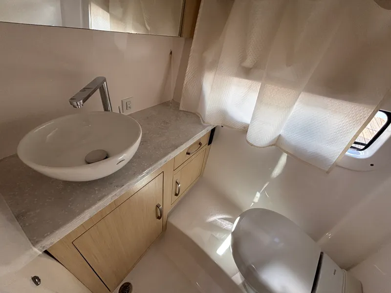 Slide: The Image of Regal 33 EXPRESS 2024 - 19