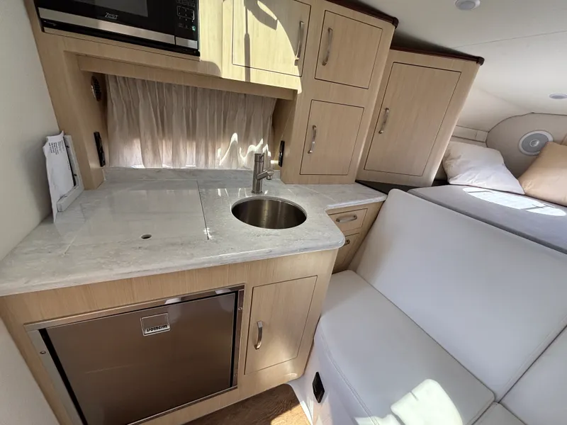 Slide: The Image of Regal 33 EXPRESS 2024 - 12