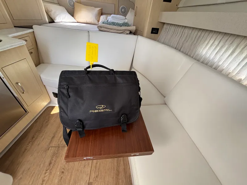 Slide: The Image of Regal 33 EXPRESS 2024 - 15