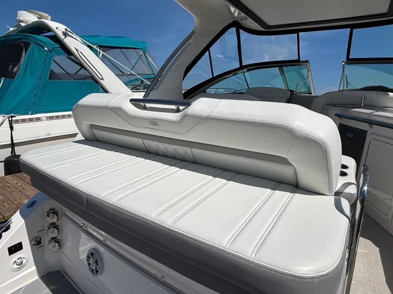Slide: The Image of Regal 33 EXPRESS 2024 - 5