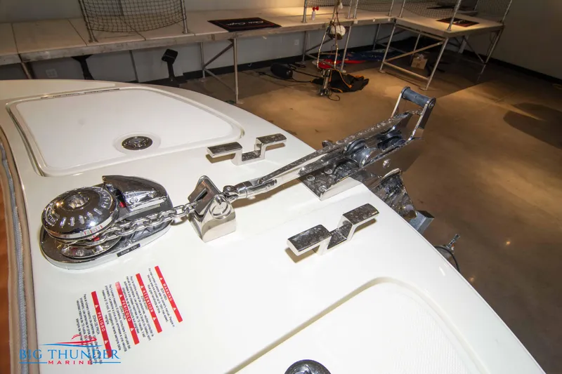 Slide: The Image of Capoforte SX200 2024 boat anchor system on display at Big Thunder Marine. - 32
