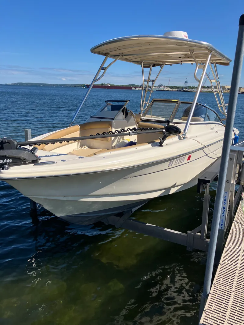 Slide: The Image of Scout 210 DORADO 2019 - 1
