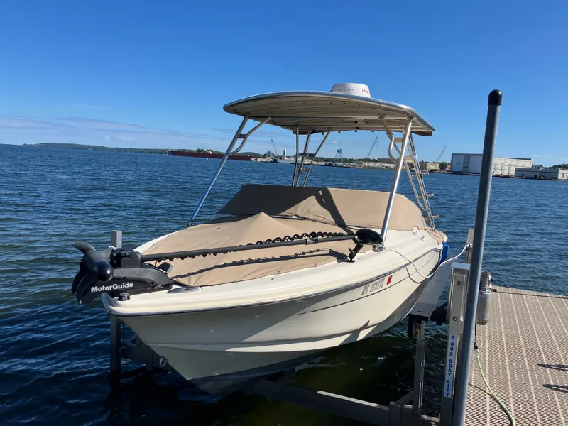 Slide: The Image of Scout 210 DORADO 2019 - 3