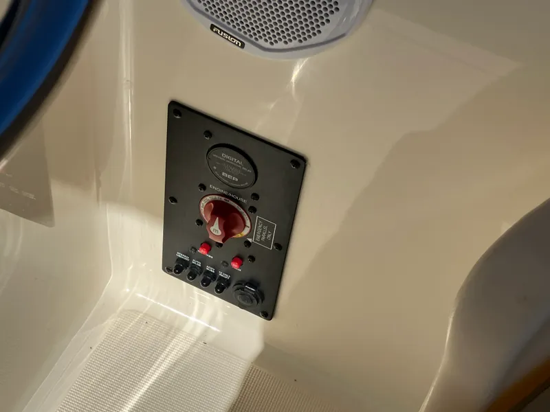 Slide: The Image of Scout 210 DORADO 2019 - 27