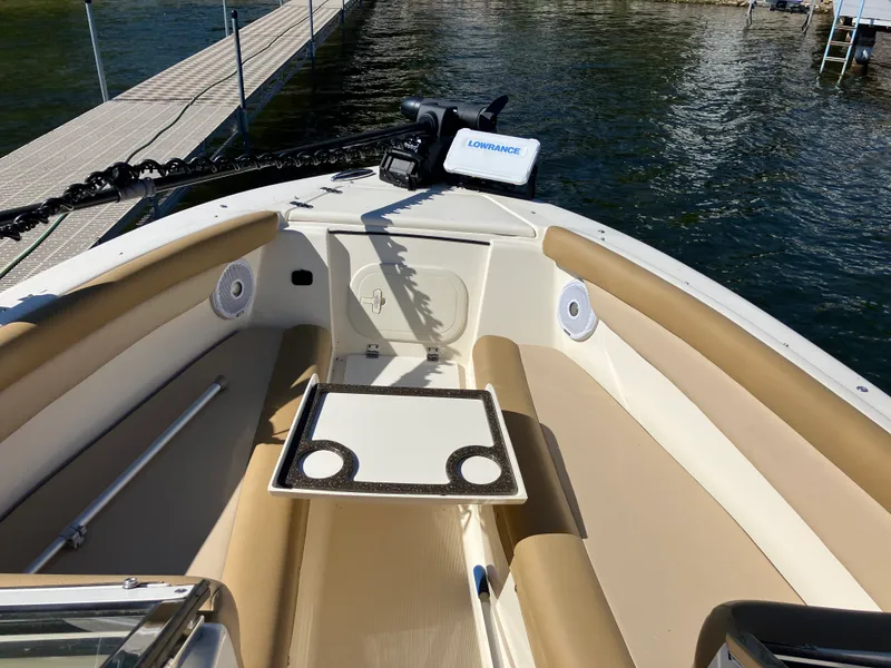 Slide: The Image of Scout 210 DORADO 2019 - 22