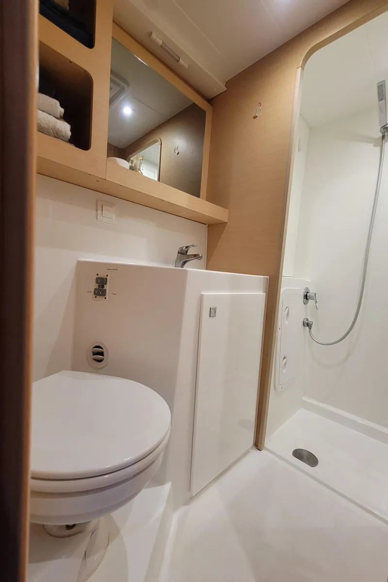 Slide: The Image of bathroom2 - 27