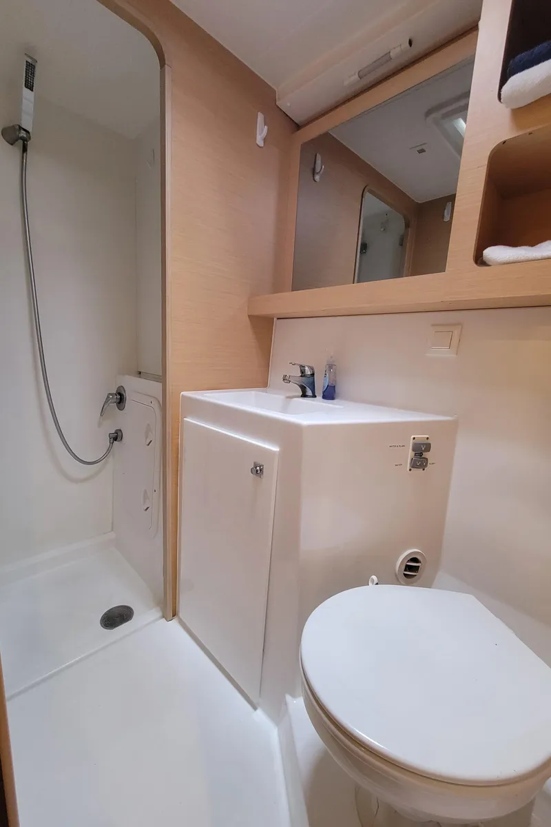 Slide: The Image of Bathroom 3 - 29