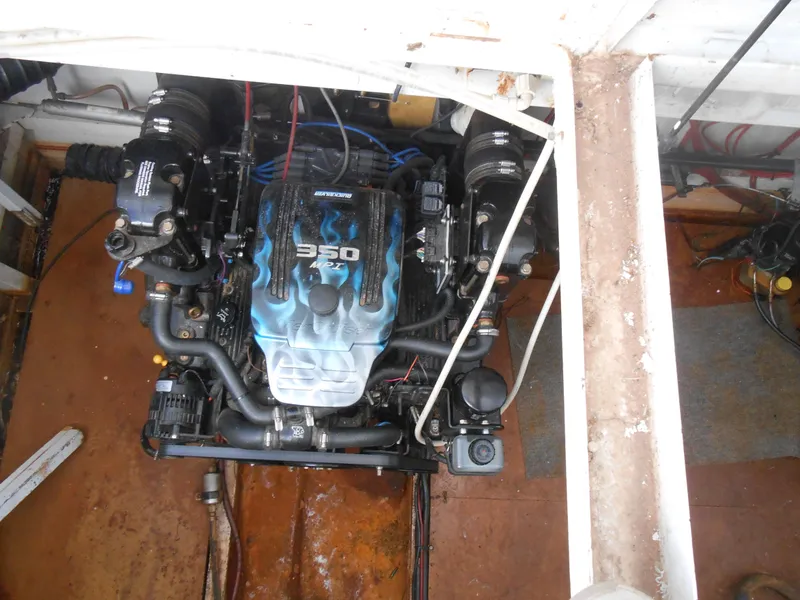 Slide: The Image of Engine compartment of a 2000 Skipperliner Custom Houseboat. - 30