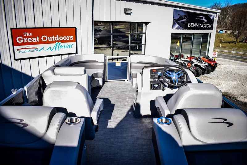 Slide: The Image of 2023 Bennington 22 SXCWSP pontoon boat at The Great Outdoors Marine dealership. - 35
