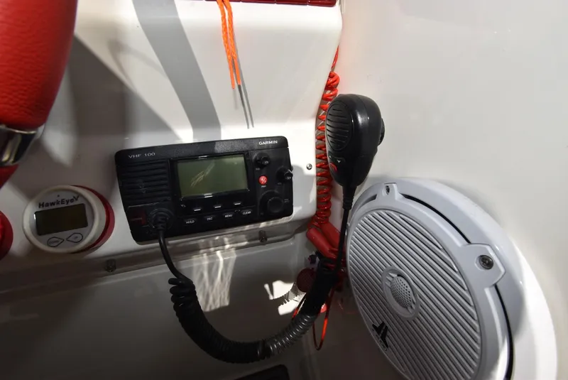 Slide: The Image of 2002 Black Thunder 460 EC boat communication system and speaker. - 32