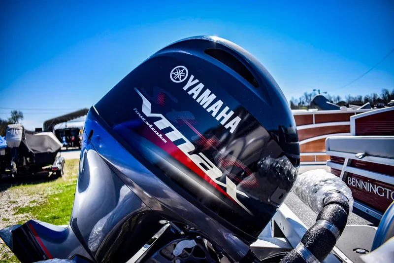 Slide: The Image of Close-up of Yamaha VMAX engine on 2024 Bennington 20 SVSBSR boat. - 21