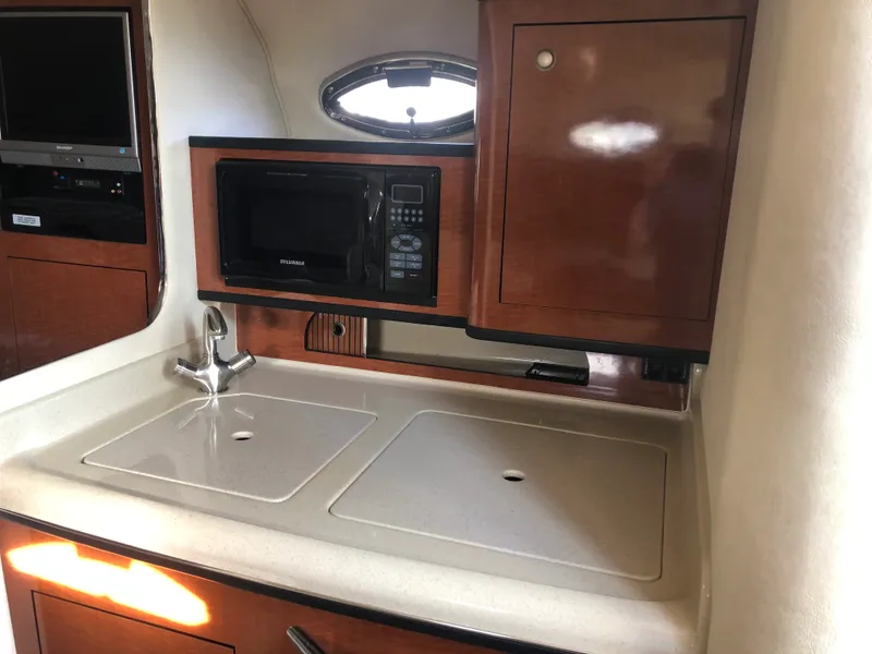 Slide: The Image of Sea Ray 280 SUNDANCER 2005 - 37