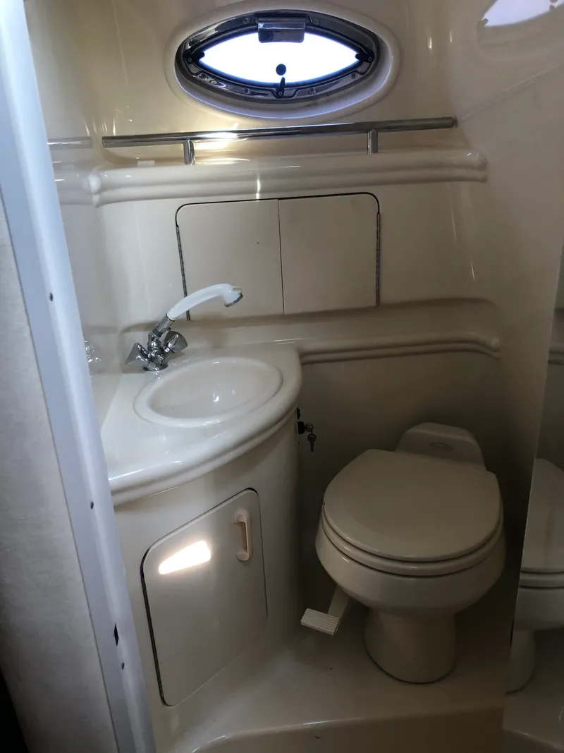 Slide: The Image of Sea Ray 280 SUNDANCER 2005 - 38