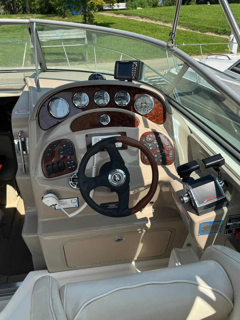 Slide: The Image of Sea Ray 280 SUNDANCER 2005 - 16