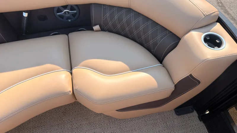 Slide: The Image of Barletta LUSSO 23M 2025 - 18