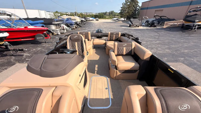 Slide: The Image of Barletta LUSSO 23M 2025 - 23