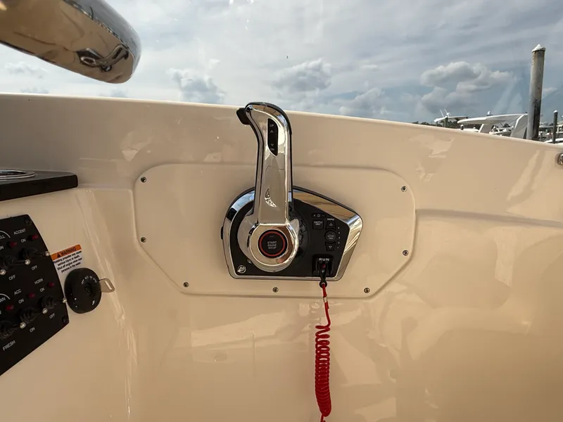 Slide: The Image of Scout 220 Dorado 2027 - 16