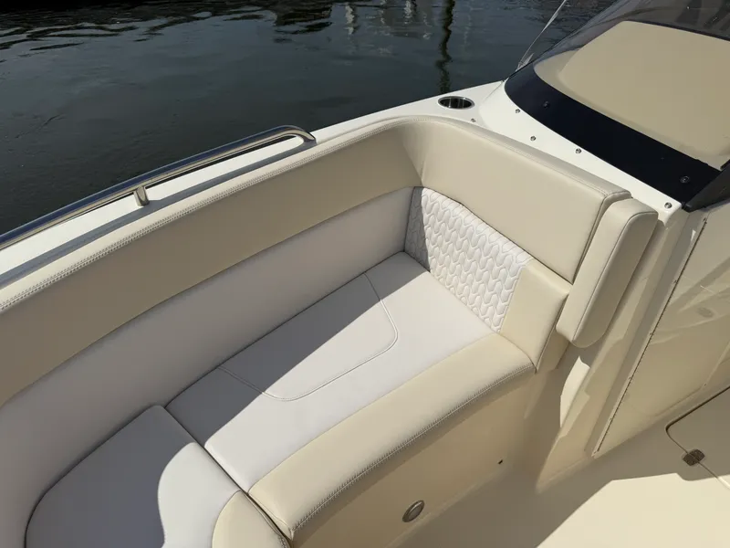 Slide: The Image of Scout 220 Dorado 2027 - 22