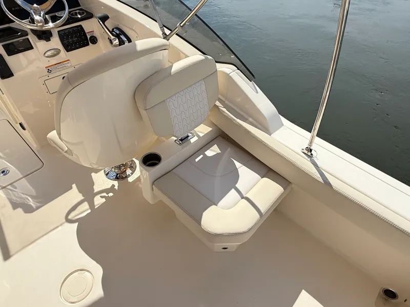 Slide: The Image of Scout 220 Dorado 2027 - 13