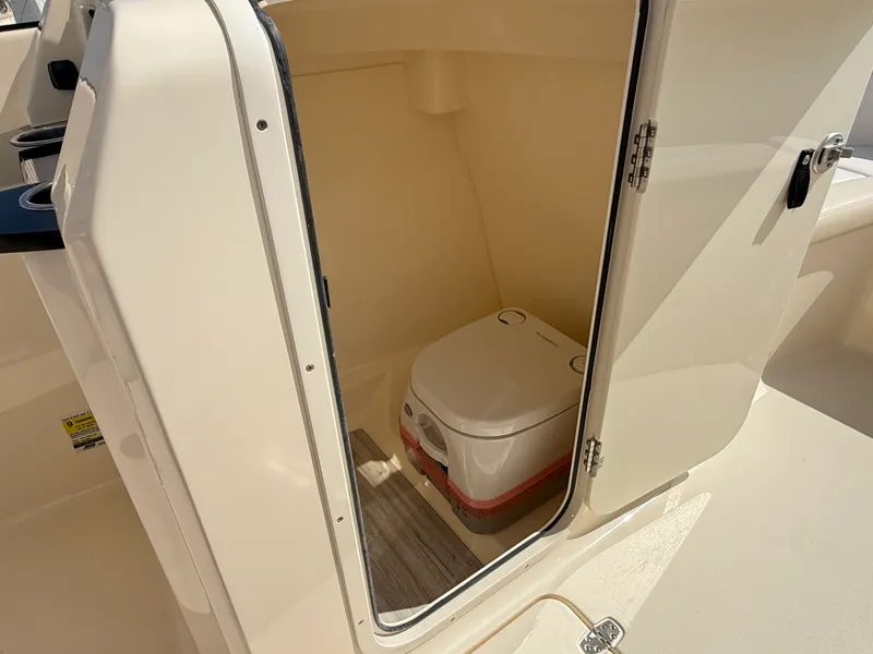 Slide: The Image of Scout 220 Dorado 2027 - 18