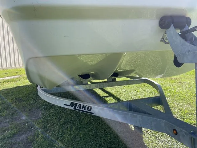 Slide: The Image of Mako MAKO PRO SKIFF 17CC W/75HP 2023 - 12