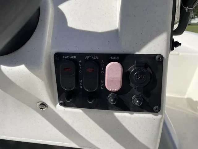 Slide: The Image of Mako MAKO PRO SKIFF 17CC W/75HP 2023 - 30