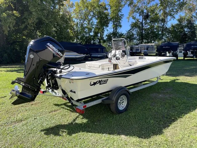 Slide: The Image of Mako MAKO PRO SKIFF 17CC W/75HP 2023 - 7