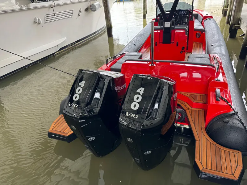 Slide: The Image of SuperRib Open 30 boat 2024 model with twin 400 V10 Mercury outboard engines. - 18