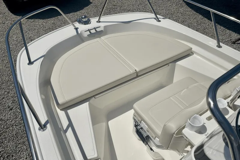 Slide: The Image of Boston Whaler 150 Montauk 2024 - 13