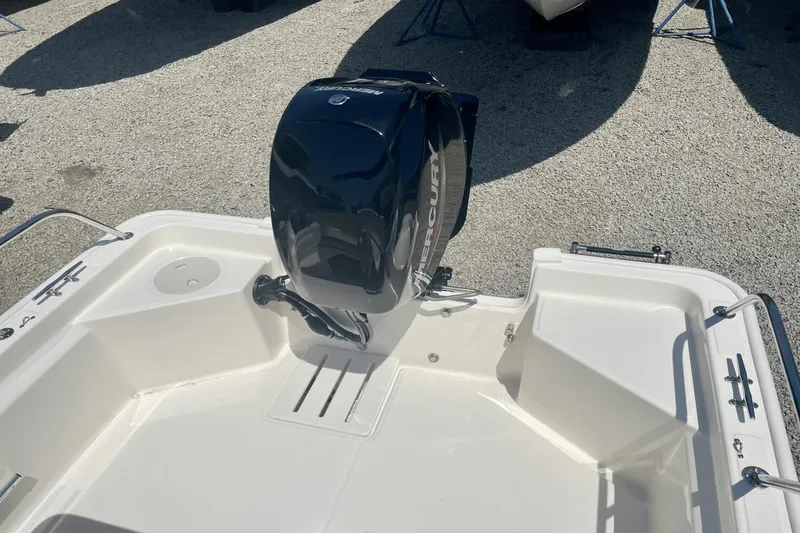 Slide: The Image of Boston Whaler 150 Montauk 2024 - 4