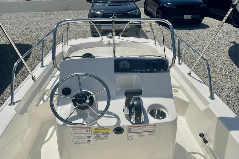 Slide: The Image of Boston Whaler 150 Montauk 2024 - 7