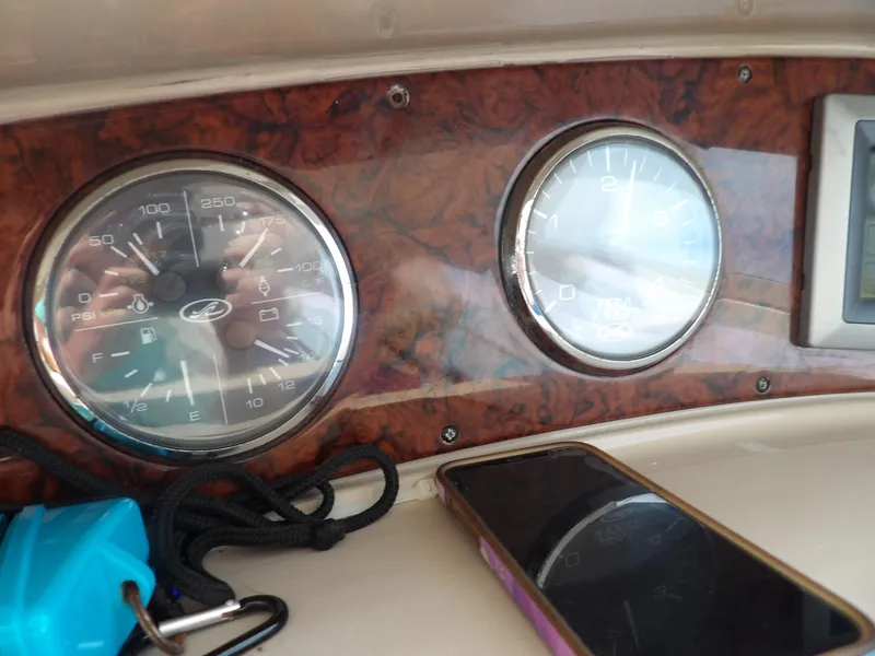 Slide: The Image of Sea Ray 390 Motor Yacht 2003 - 106
