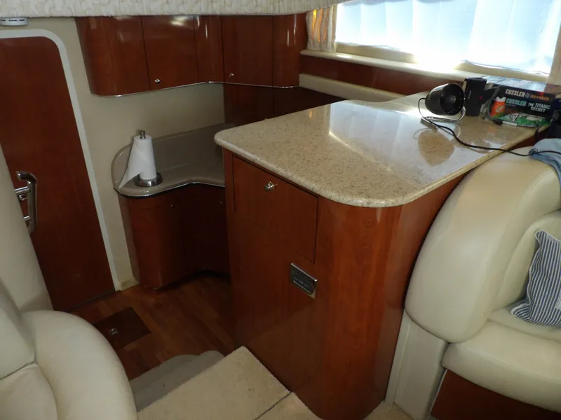 Slide: The Image of Sea Ray 390 Motor Yacht 2003 - 51