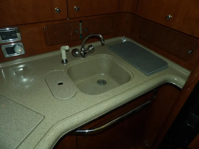 Slide: The Image of Sea Ray 390 Motor Yacht 2003 - 58