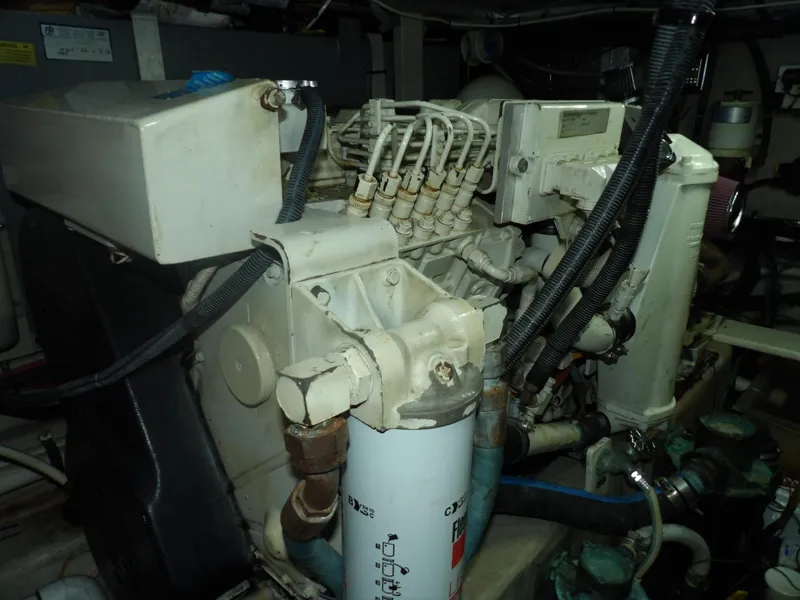 Slide: The Image of Sea Ray 390 Motor Yacht 2003 - 90