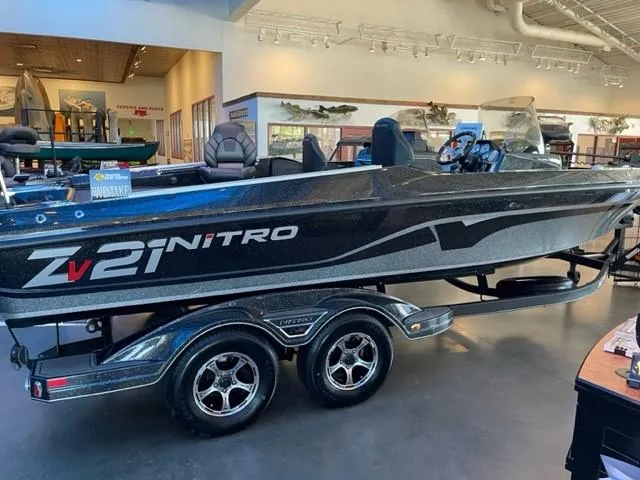 The Image of 2024 Nitro ZV21 boat on display in showroom. - 0
