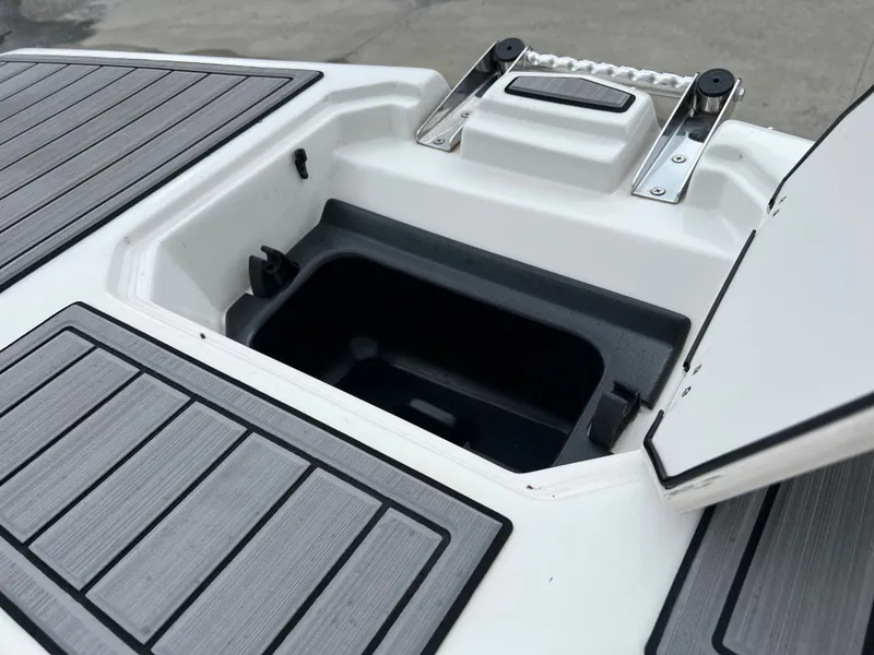 Slide: The Image of Starcraft SVX 230 OB 2024 - 14