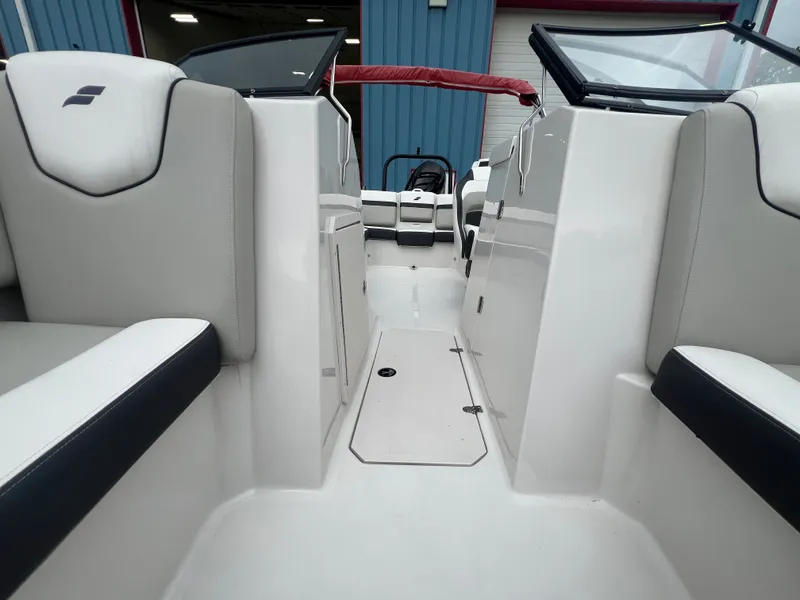 Slide: The Image of Starcraft SVX 230 OB 2024 - 19