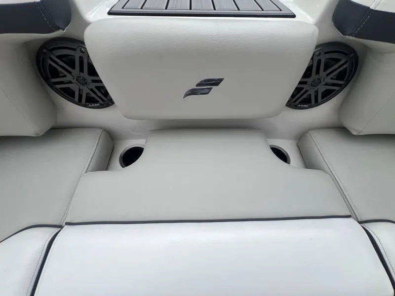 Slide: The Image of Starcraft SVX 230 OB 2024 - 21