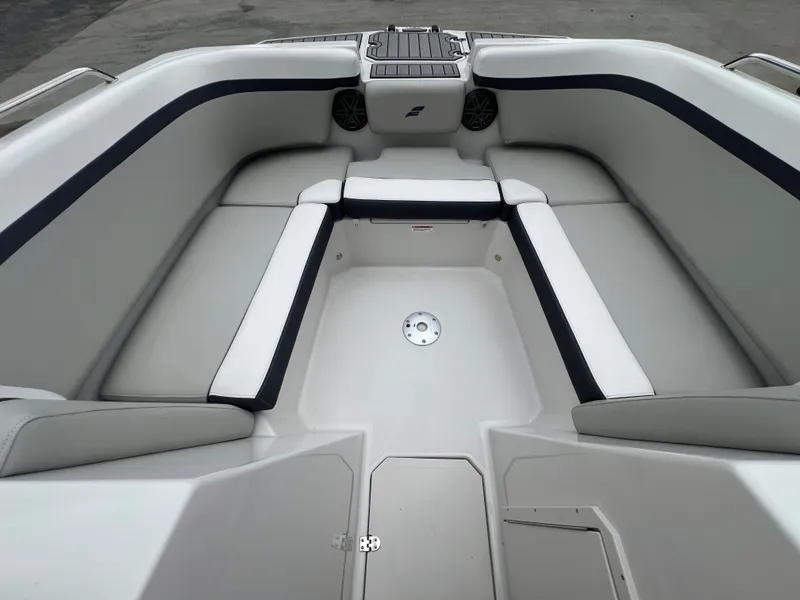 Slide: The Image of Starcraft SVX 230 OB 2024 - 24