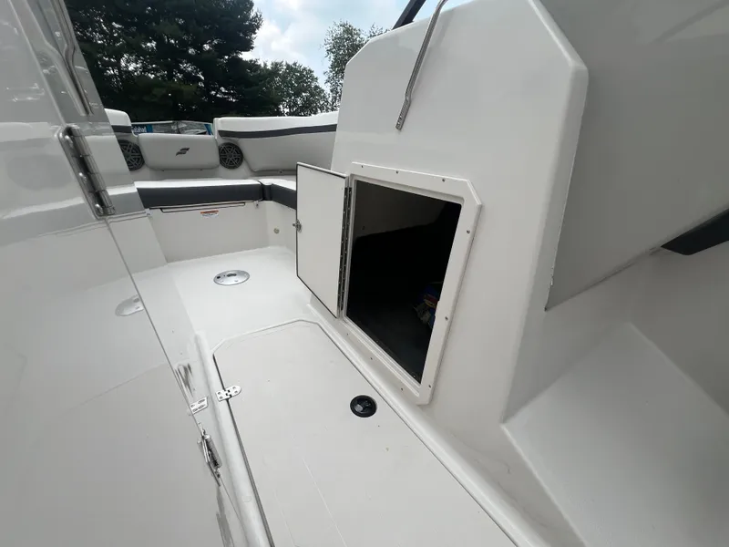 Slide: The Image of Starcraft SVX 230 OB 2024 - 25