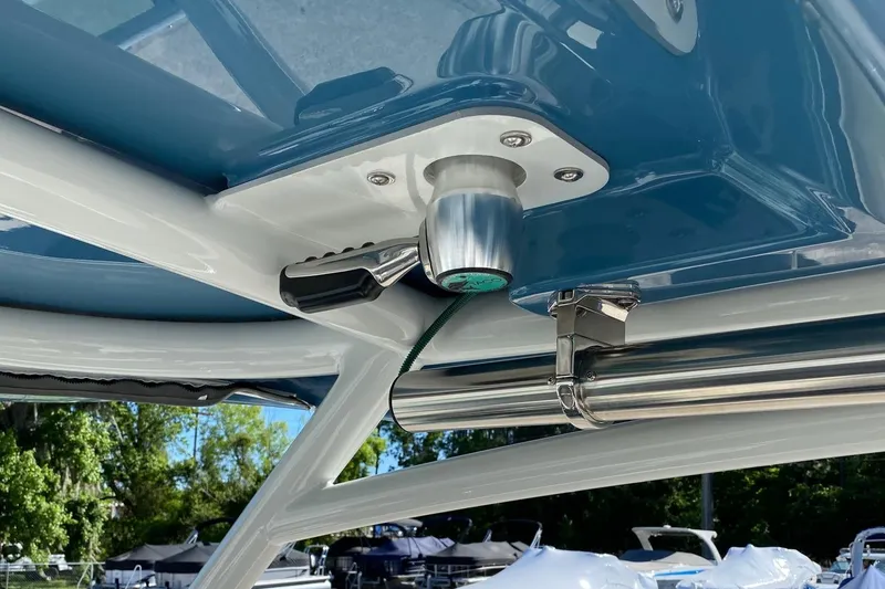 Slide: The Image of 2024 Finseeker 280 DC boat canopy and hardware details. - 44