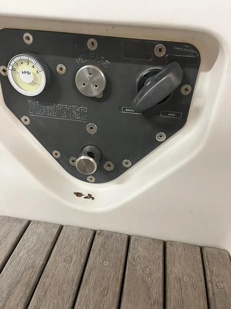 Slide: The Image of Hinckley Sou'wester 59 CC 2001 - 64