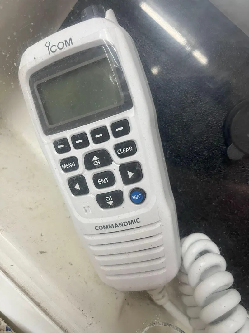 Slide: The Image of Hinckley Sou'wester 59 CC 2001 - 66